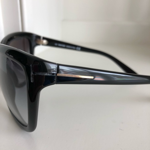 TOM FORD Dahlia TF127 Oversized Sunglasses - Picture 7 of 8